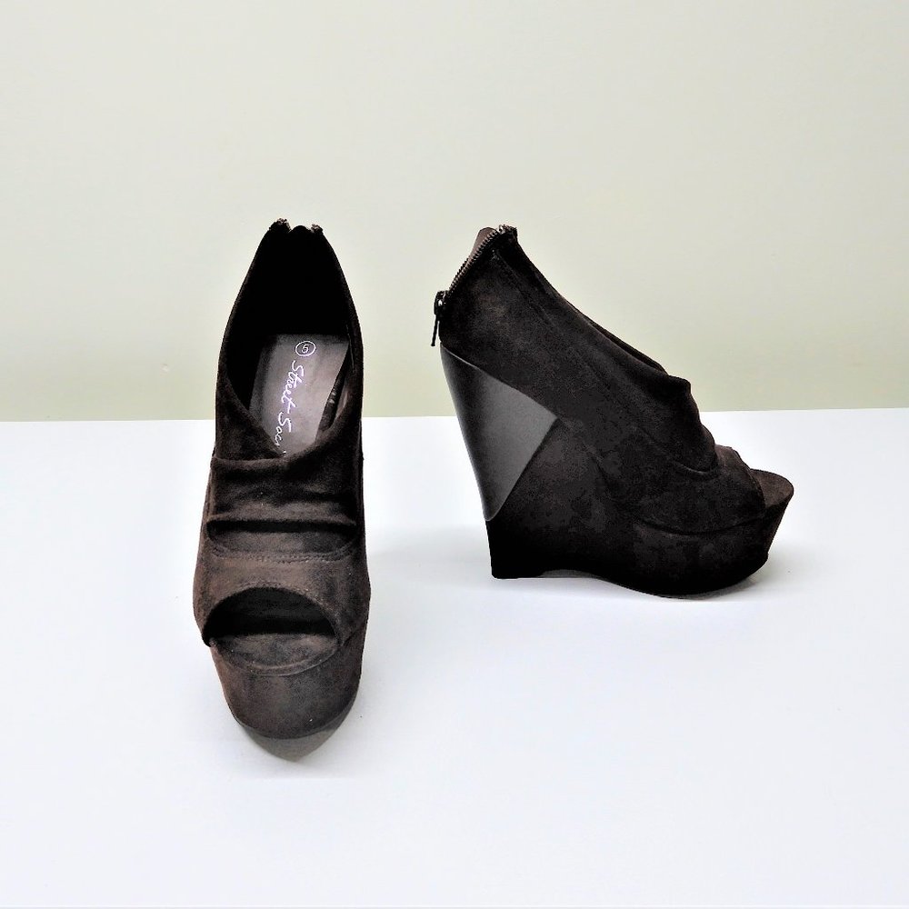 Platform shoes